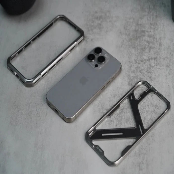 Titanium Alloy Armor Frame Case - iPhone - Image 7